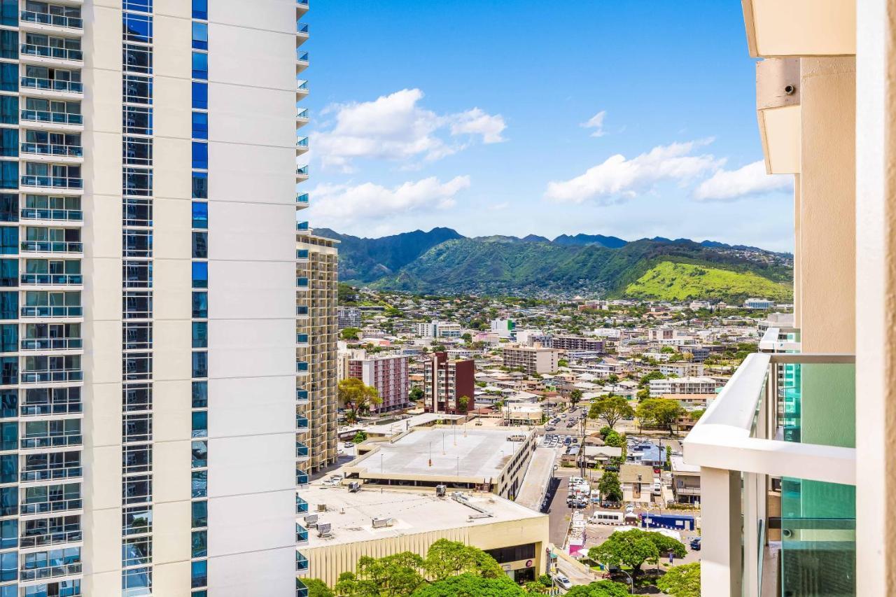Castle At Ala Moana Hotel Honolulu Exterior photo